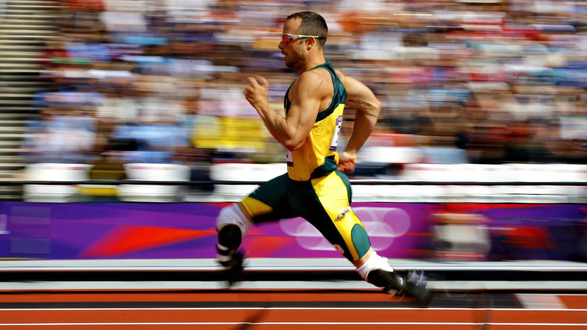 莱万多夫斯基在曼联比赛中败北，赛况扑朔迷离引发热议！